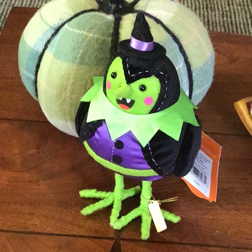 2024 TARGET HALLOWEEN FEATHERLY FRIENDS ‘SPELLMA’ BIRD - HYDE AND EEK! (NWT)